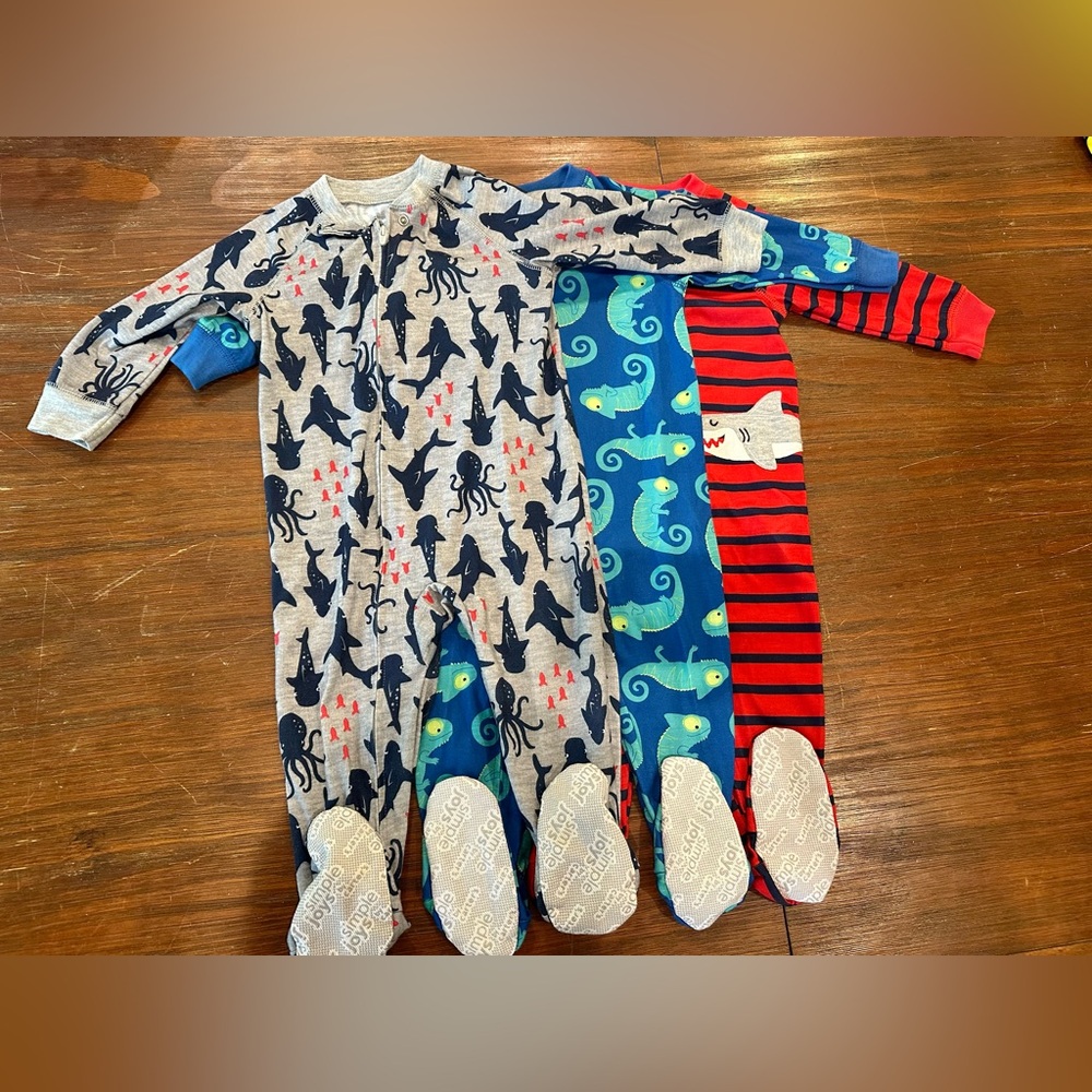 NWOT Set of (3) Carter’s PJs size 18M